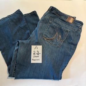 22w short Maurices Jeans
